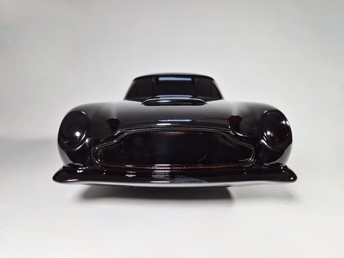 ASTON MARTIN DB5 WOOD SCULPTURE JAMES BOND