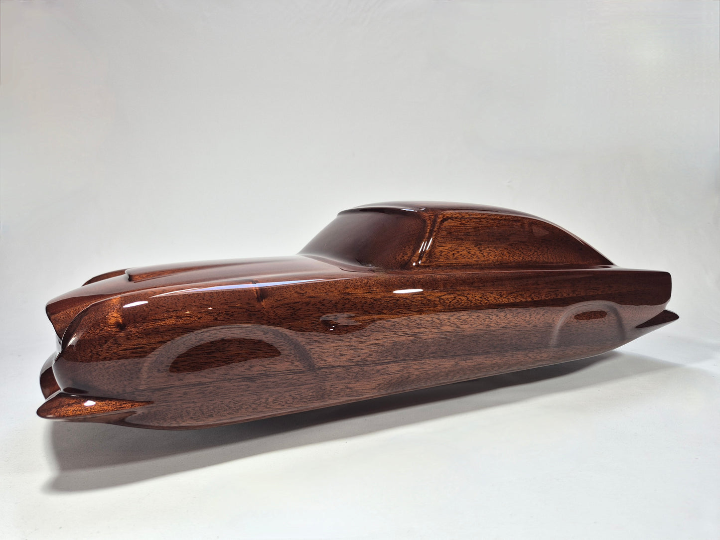ASTON MARTIN DB5 WOOD SCULPTURE JAMES BOND