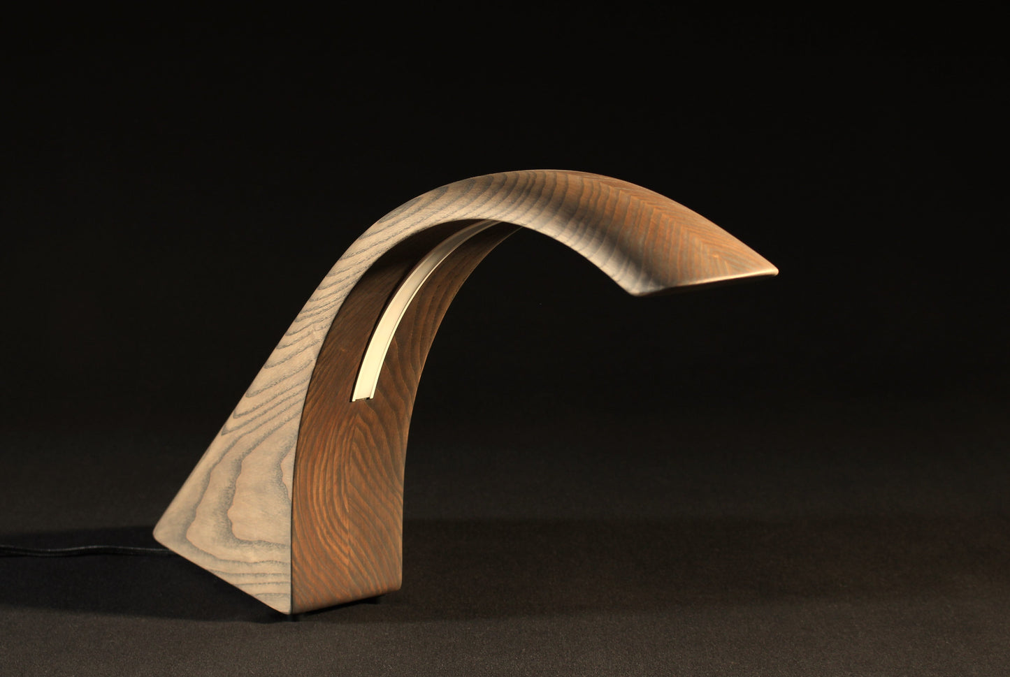 Solid wood decoration representing a Delahaye 135S lamp, created by Stéphane Carton from Atelier Stéphane Carton, woodworker & cabinetmaker.
Limited edition of 25, ash wood, lounge or desk format Personalization possible.
Perfect for vintage automotive lamp lovers, classic cars enthusiasts and Delahaye owners. 3/4 view.