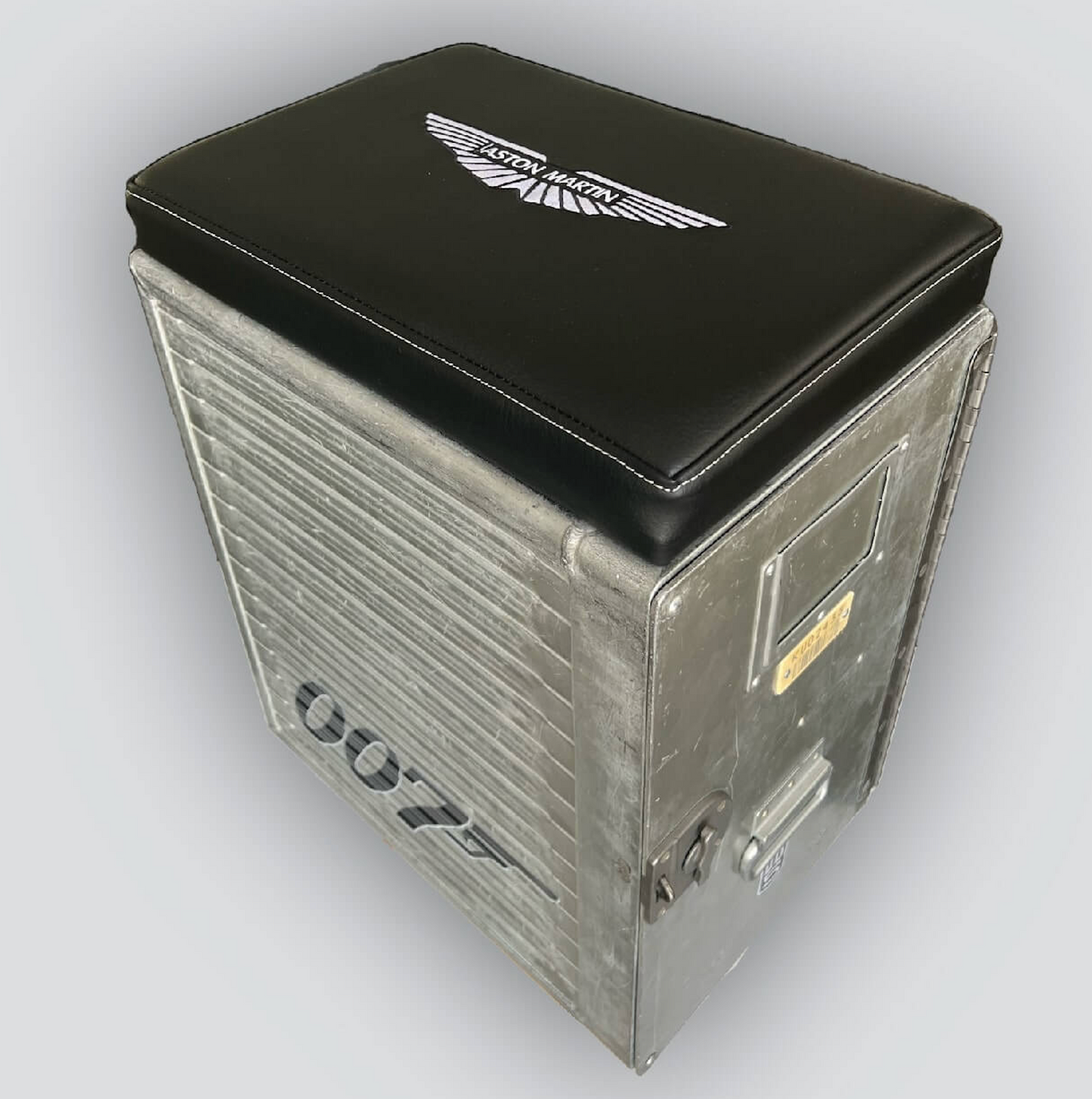 CUSTOMIZED AUTOMOTIVE & AIRCRAFT STOOL