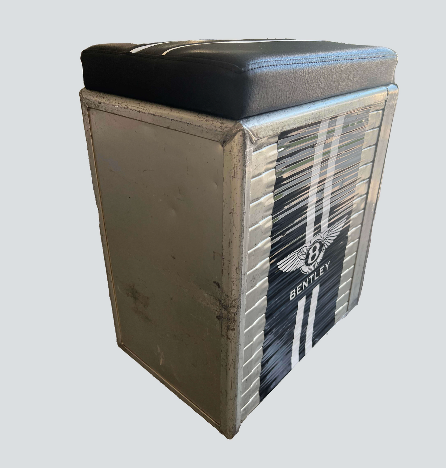 CUSTOMIZED AUTOMOTIVE & AIRCRAFT STOOL