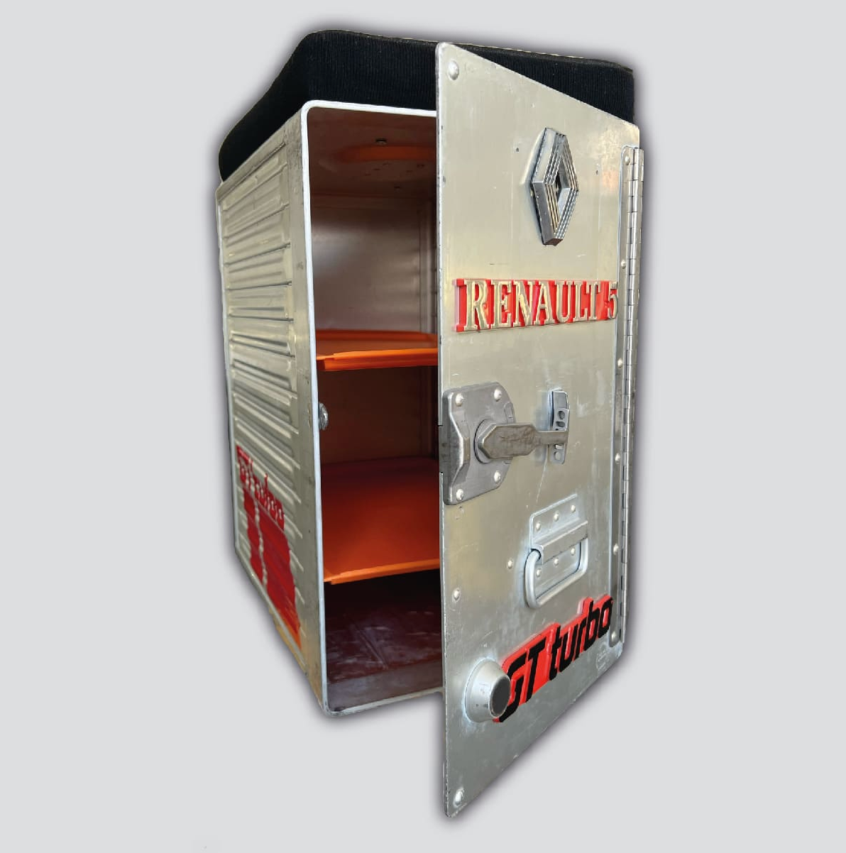 CUSTOMIZED AUTOMOTIVE & AIRCRAFT STOOL