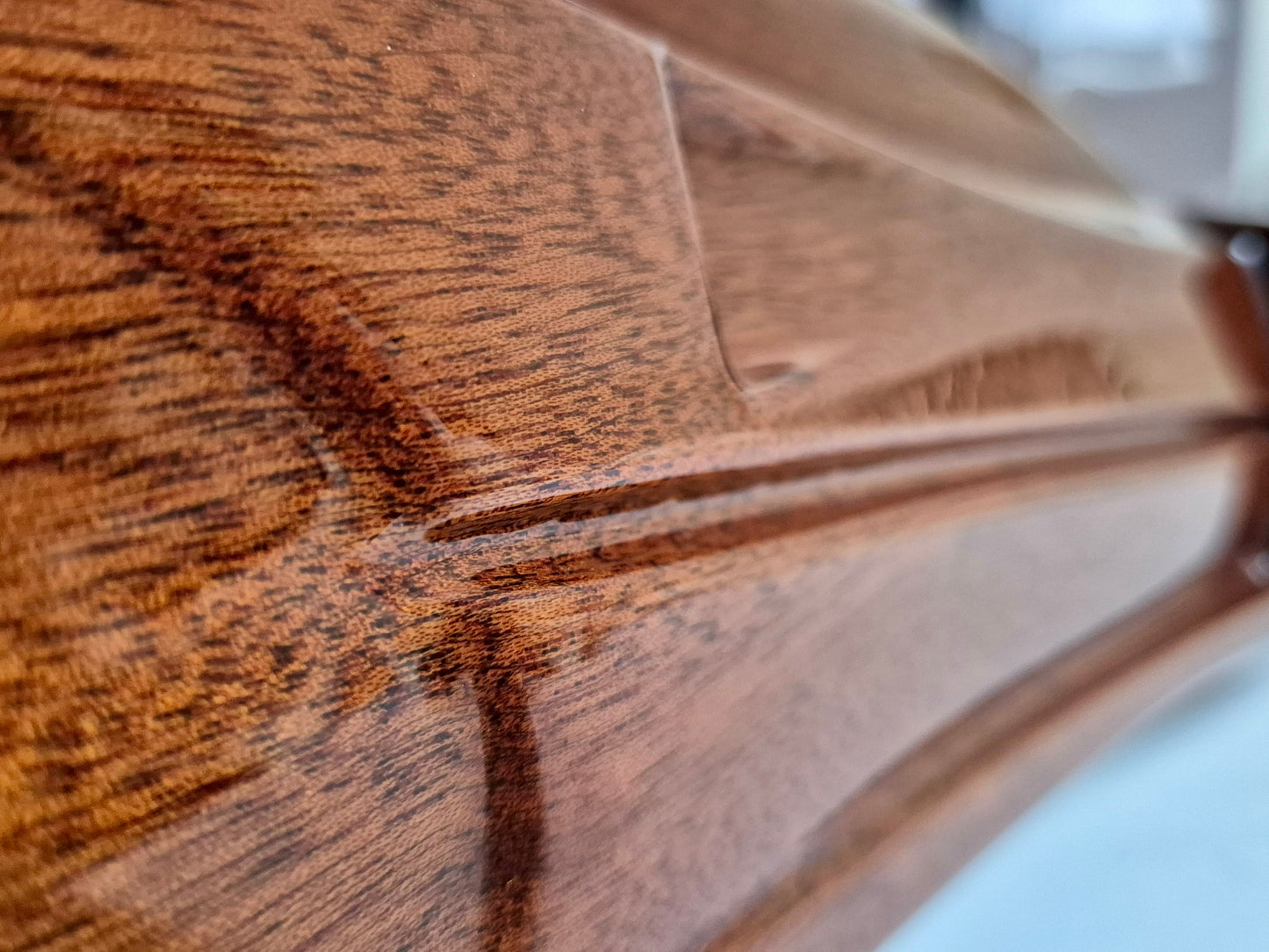 SCULPTURE FERRARI F40 EN BOIS