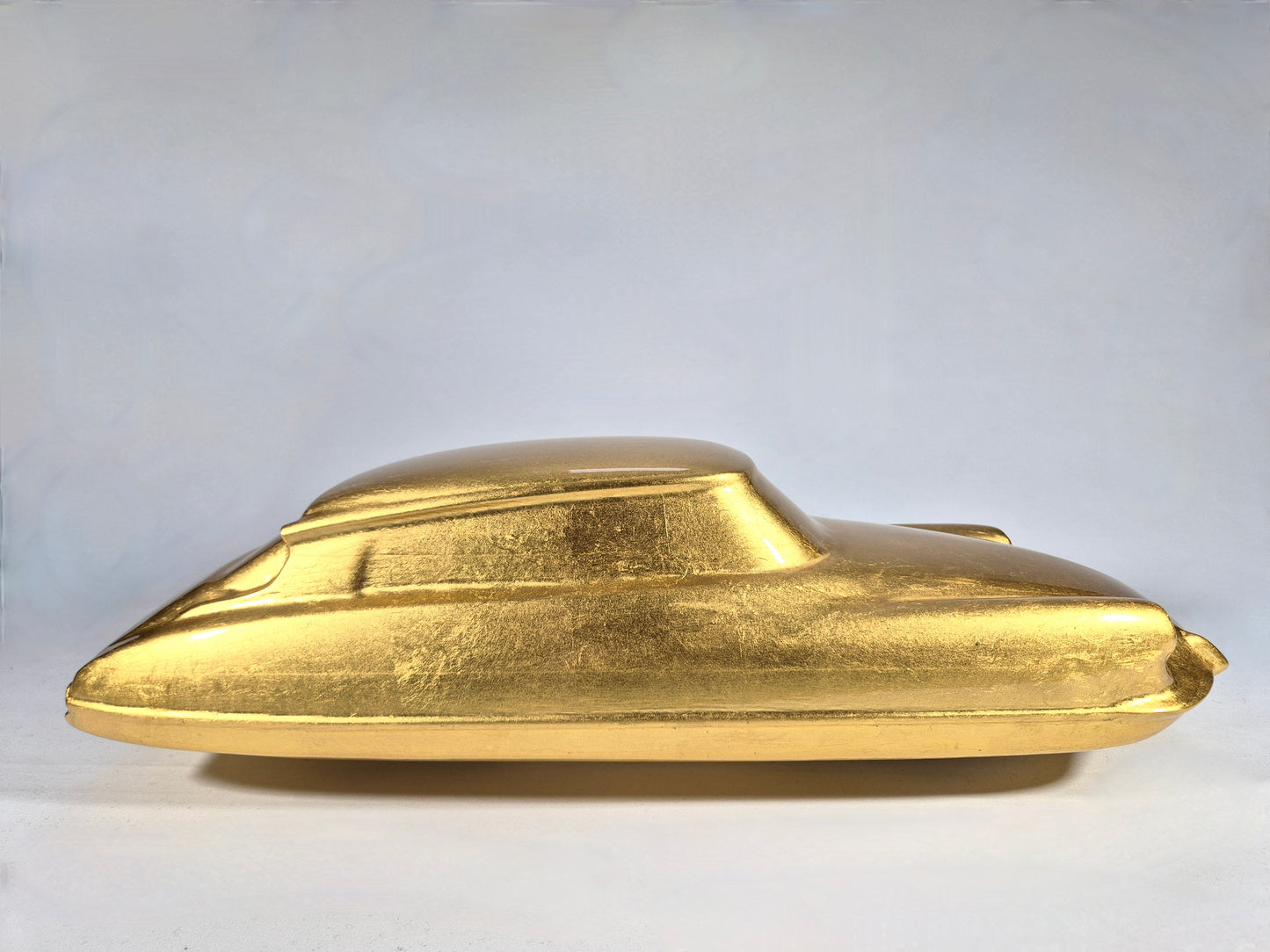 SCULPTURE CITROËN DS 19 FEUILLES D'OR EN BOIS