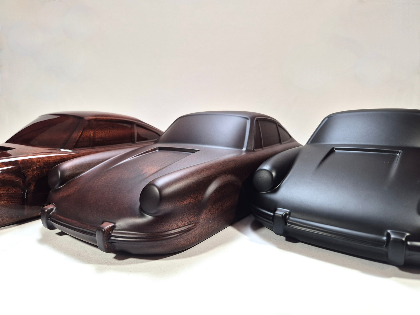 SCULPTURE PORSCHE 356 EN BOIS JAMES DEAN 
