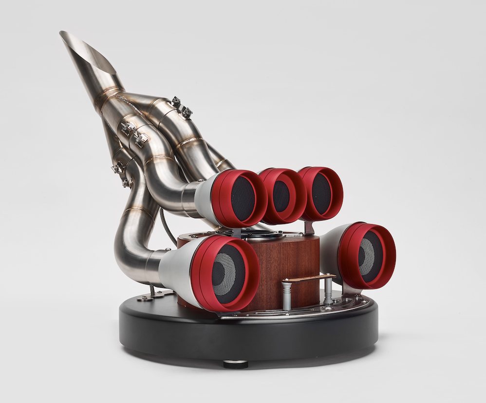 CHAÎNE HI-FI ÉCHAPPEMENT DE VOITURE / ENCEINTE BLUETOOTH XiLO - DECORATION AUTOMOBILE