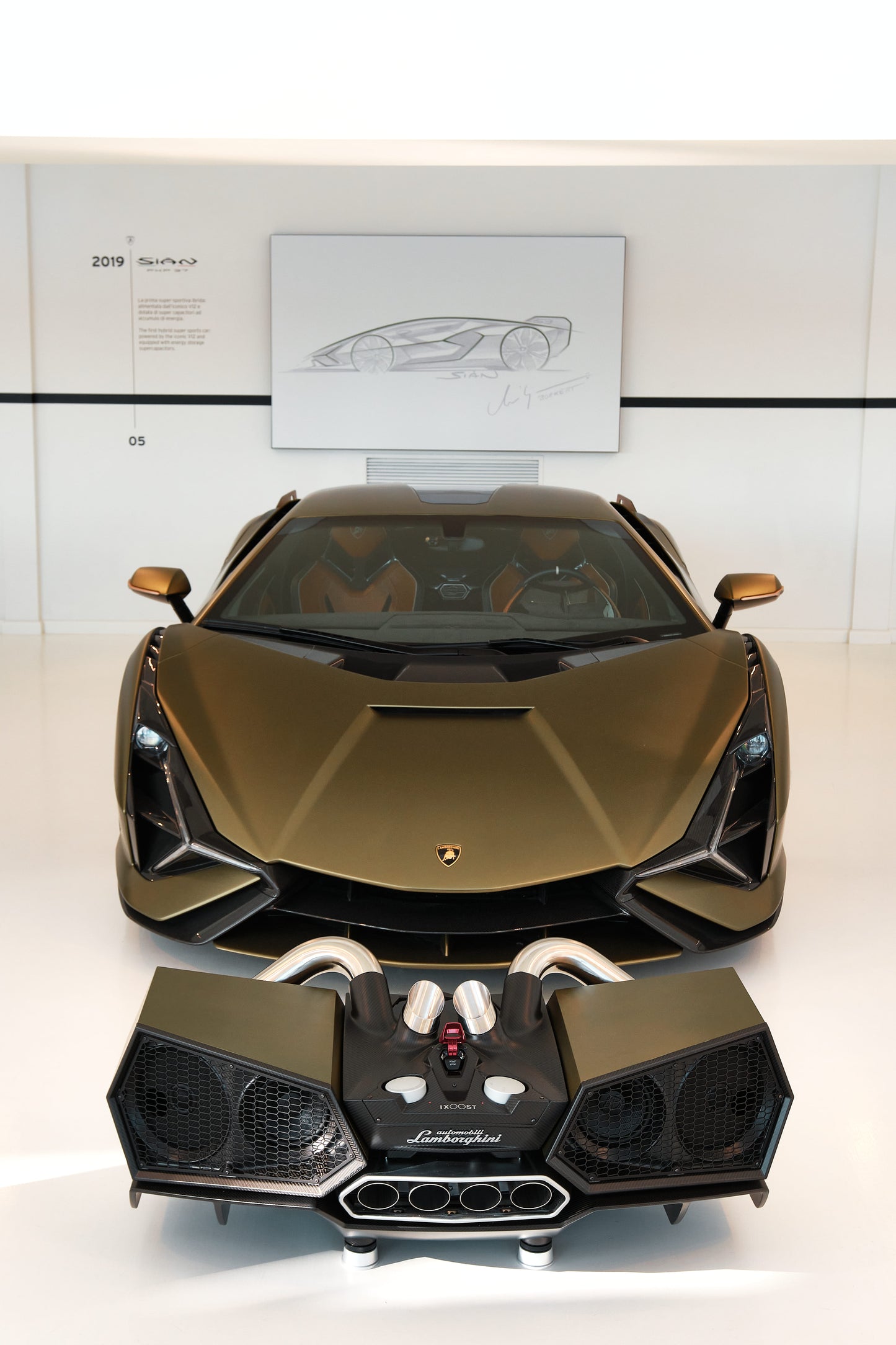 LAMBORGHINI AVENTADOR EXHAUST HI-FI SYSTEM ESAVOX - AUTOMOTIVE DECORATION