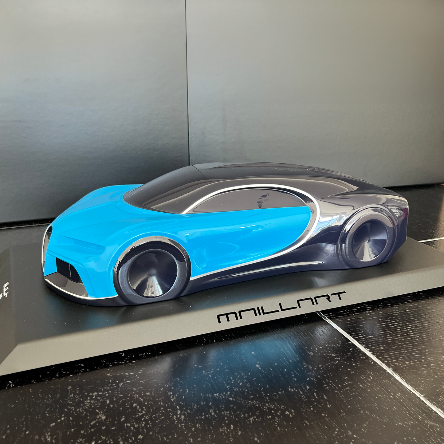 TAILOR-MADE RESIN AUTOMOTIVE SCULPTURES