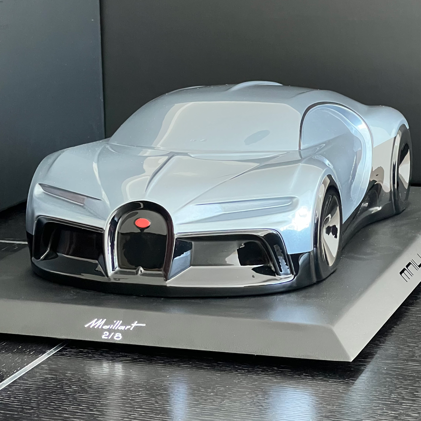 TAILOR-MADE RESIN AUTOMOTIVE SCULPTURES
