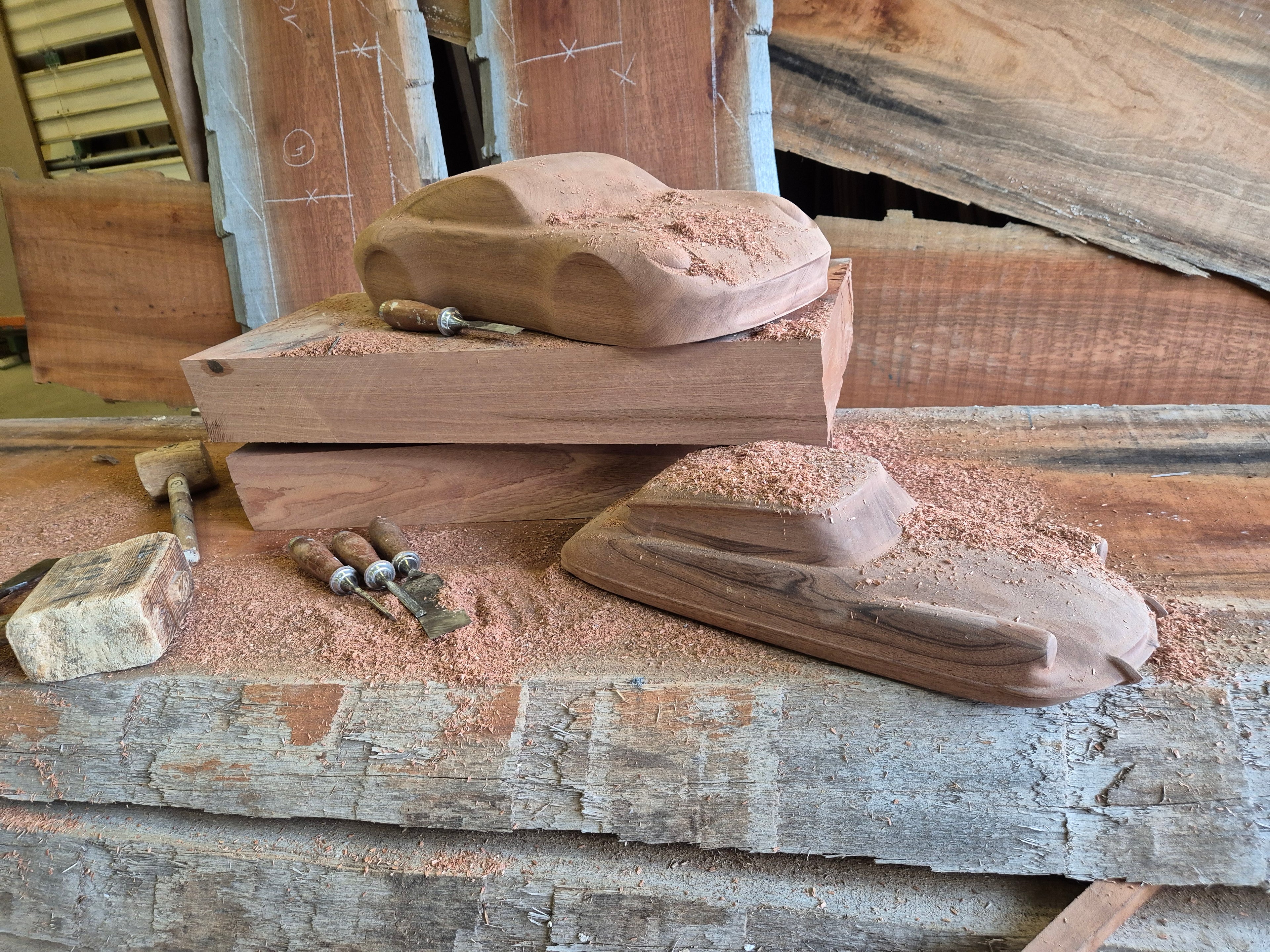 ‘Epures’ by David Voisin (Maison V&P) showing a Porsche 911 992 and a Citroën DS 21 after machining