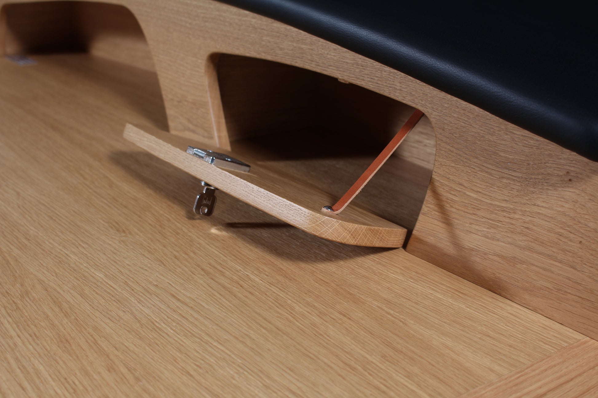 Solid wood furniture representing a Porsche 356 Secretary, created by Stéphane Carton from Atelier Stéphane Carton, woodworker & cabinetmaker.

Limited edition of 25, 130 x 65 x 94 cm, solid oak. Personalization possible.

Perfect for vintage automotive design lovers, classic cars enthusiasts and Porsche 356 owners. Glove box detail view.